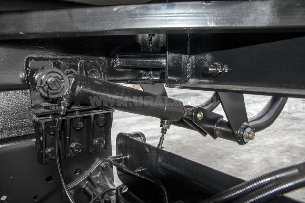 Система гидравлического подъема опускания ДЗК