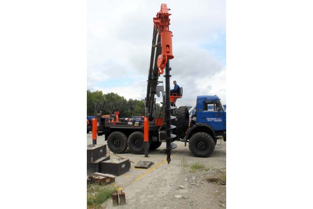 Крано-буровая установка JUNJIN