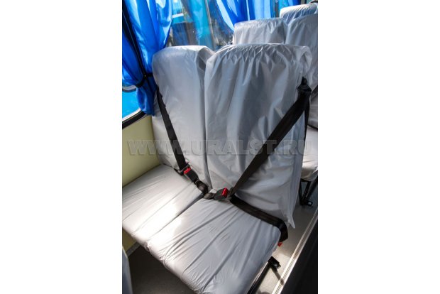 Сиденье двухместное с ремнями безопасности