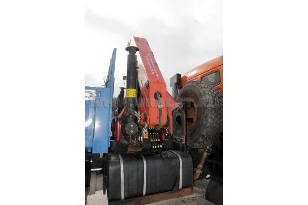 Бортовой автомобиль с КМУ Palfinger PK-23500А