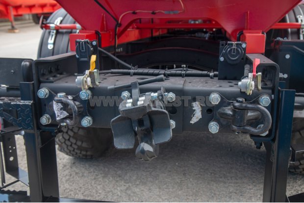 Заднее сцепное устройство