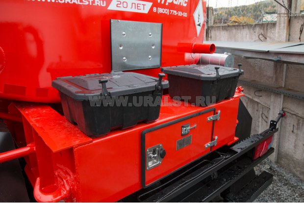 Ящик для песка и кошмы