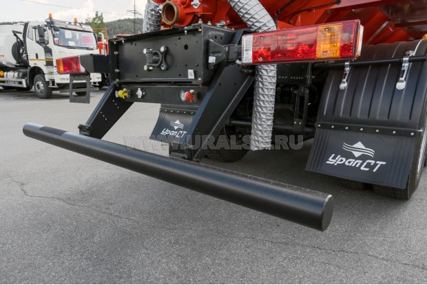 Задний противоподкатный брус