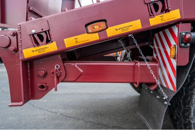 Опорное устройство на заднем свесе