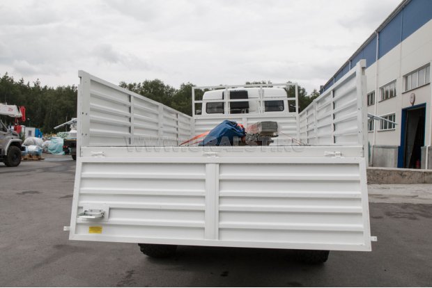 Раскладная ступенька бортовой платформы