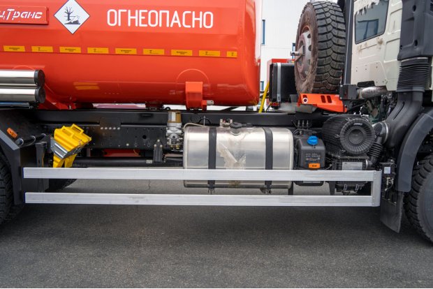 Боковая защита