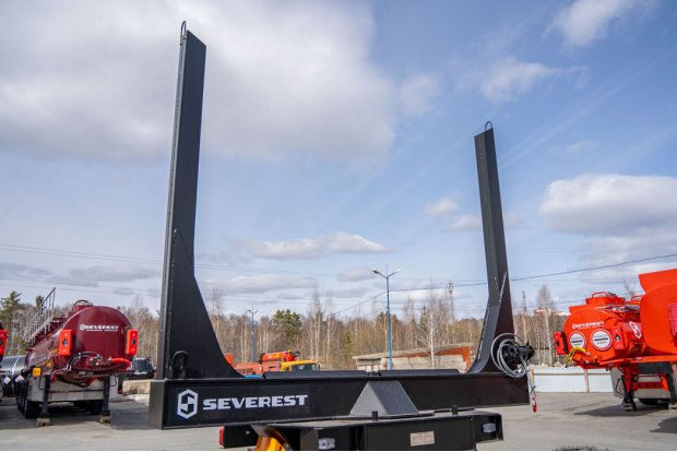 Поворотный лесовозный коник