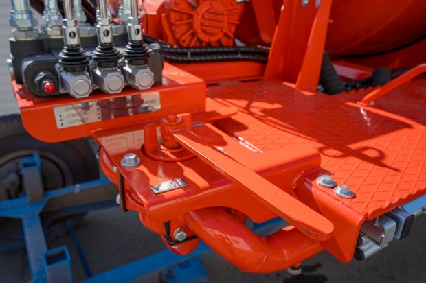 Кран четырехходовой