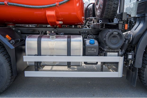 Боковая защита