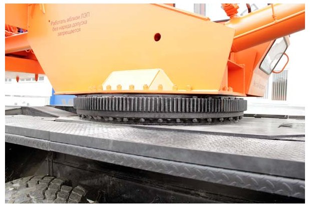 Автокран МКТ-25.5