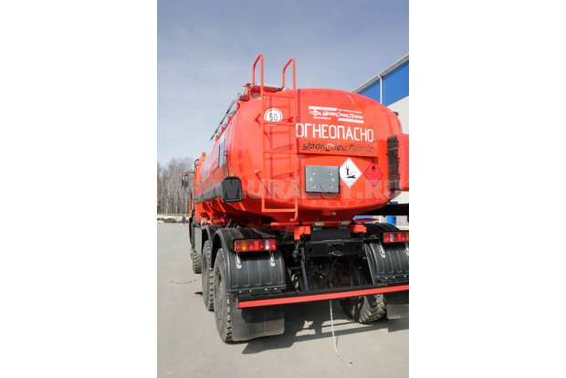 Лестница на площадку обслуживания цистерны