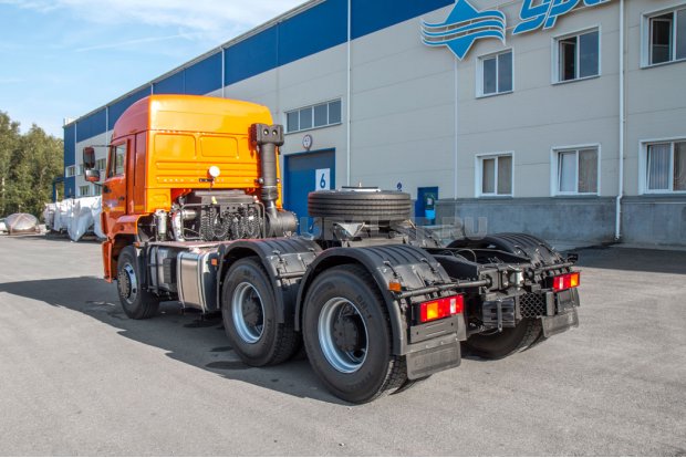 Седельный тягач Камаз