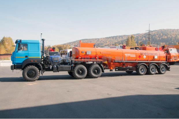 Полуприцеп цистерна для нефтепродуктов