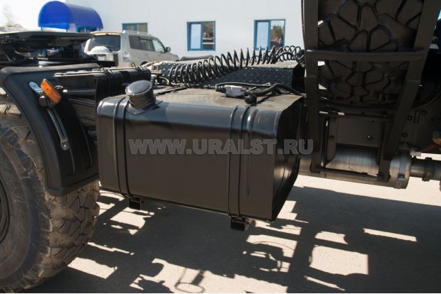 Седельный тягач УСТ 5453 Урал 5557-60Е5