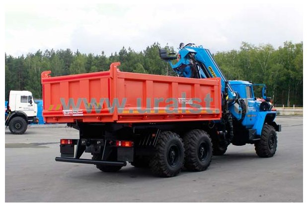 Автомобиль самосвал Урал 4320-70 с краном-манипулятором ИМ-240-04