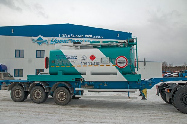Контейнер-цистерна УСТ 94653А КЦ-16 с площадкой