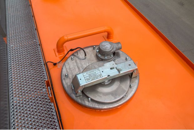 Заливная горловина