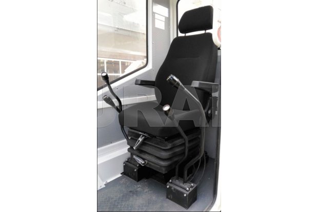 Рычаги управления крановой установкой