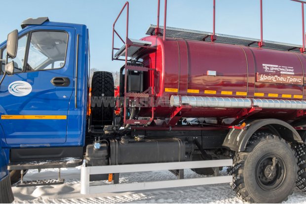 Лестница на площадку обслуживания цистерны