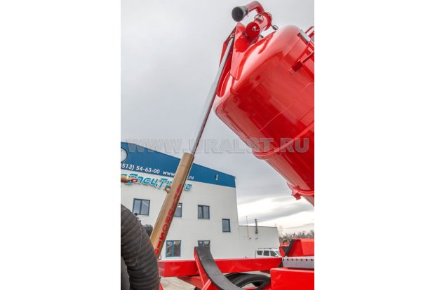 Подъемный механизм цистерны