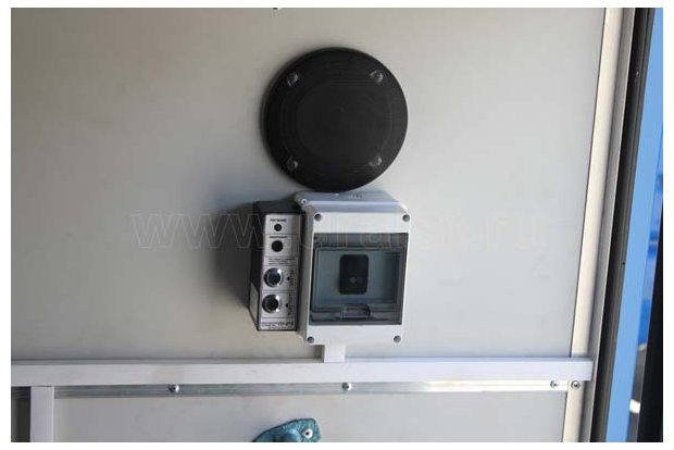 Переговорное устройство грузопассажирского автомобиля