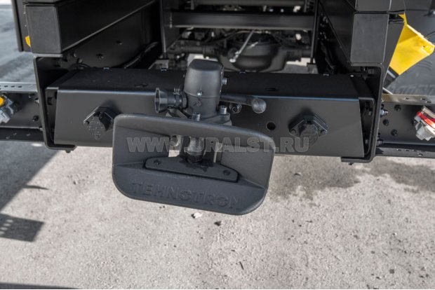 Заднее сцепное устройство