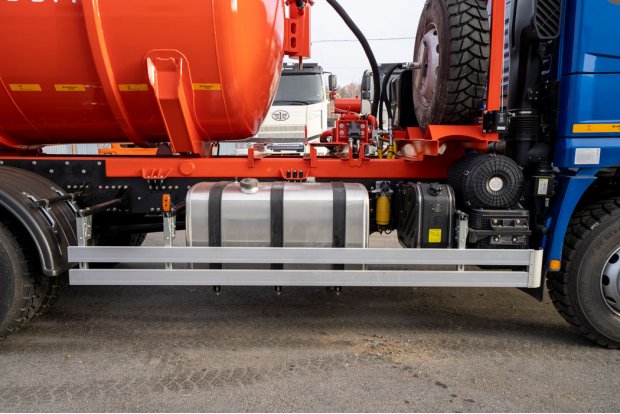 Боковая защита