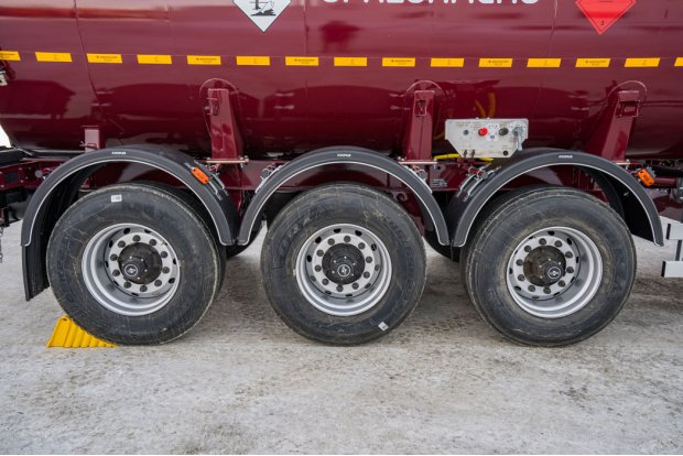 Оси полуприцепа