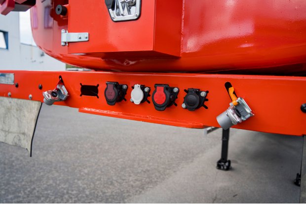 Пневмо и электро розетки