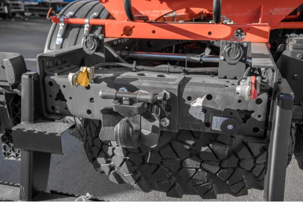 Заднее сцепное устройство