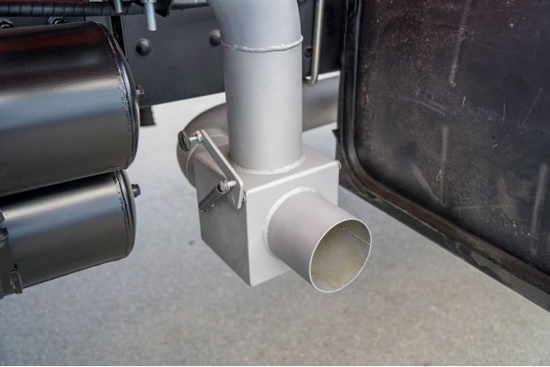 Задвижка «Обогрев люка приема»