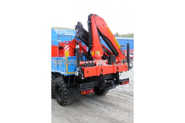 Автофургон с манипулятором