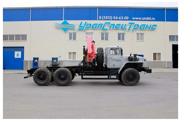 Седельный тягач Урал с манипулятором Palfinger PK-23500A
