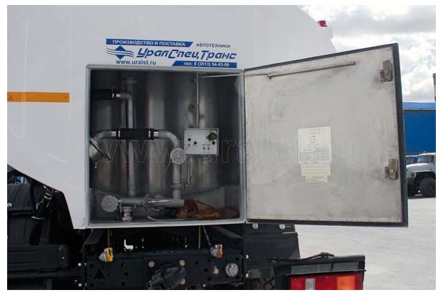 Отсек обслуживания цистерны