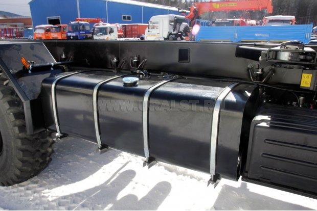 Дополнительный топливный бак 500 литров