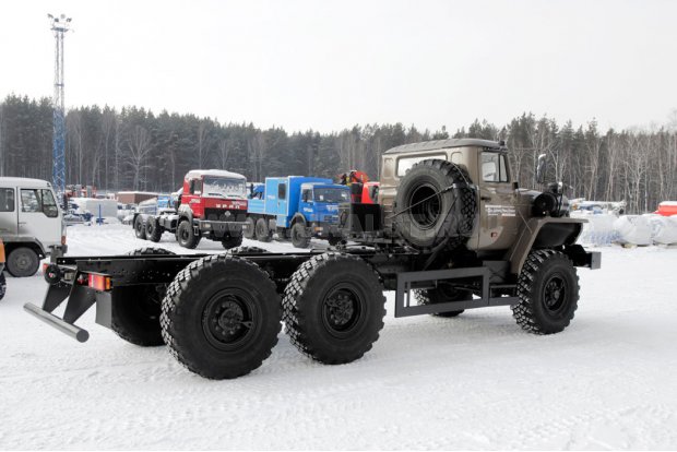 Шасси автомобиля Урал 5557-72М