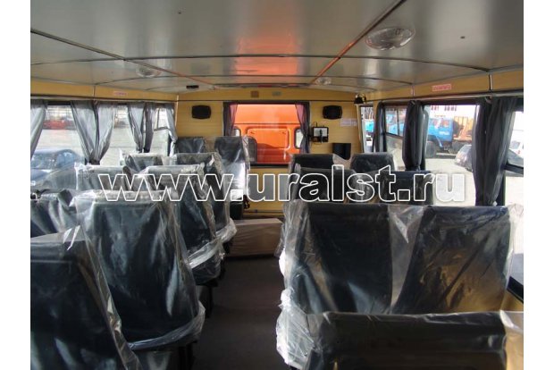 Вахтовый автобус КАМАЗ 4208