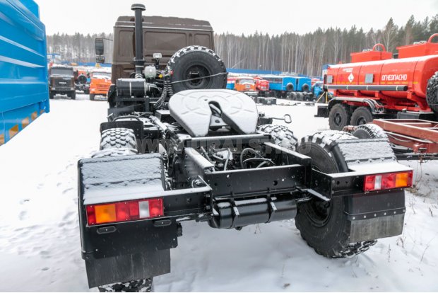 Седельно-сцепное устройство ССУ с тремя степенями свободы