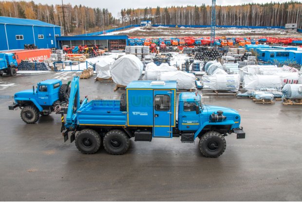 Грузопассажирский автомобиль УСТ Урал ГПА с КМУ ИМ-55