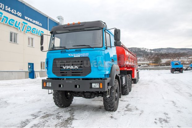 Полуприцеп цистерна бензовоз