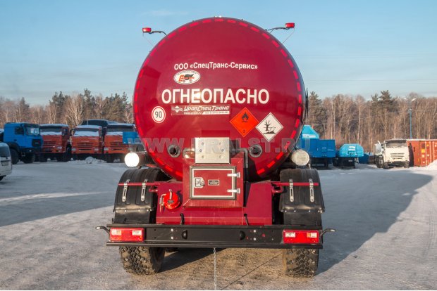 Полуприцеп цистерна нефтевоз