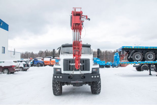 Автокран КС-55732-21