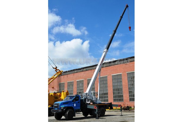 Автокран КС 55732-33 "Челябинец" Урал 4320-74Е5 NEXT