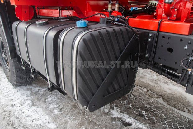 бак с реагентом