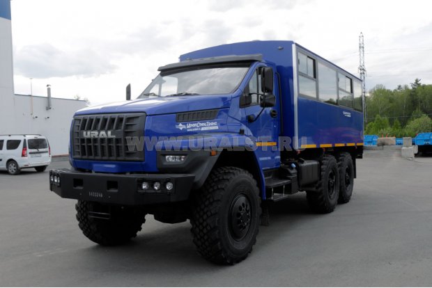 Вахтовый автобус Урал-NEXT