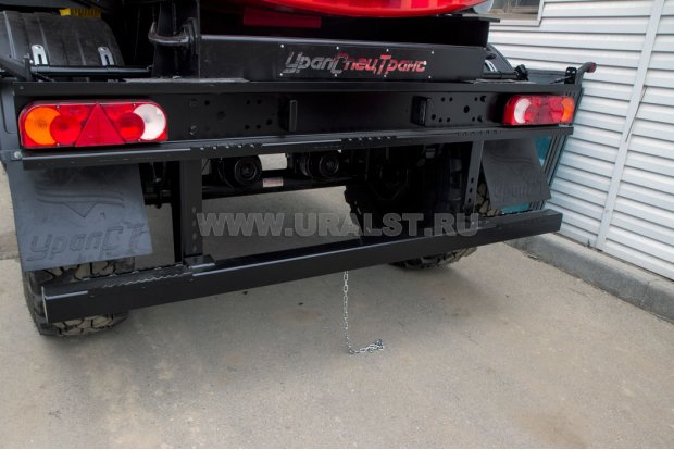 Задний противоподкатный брус