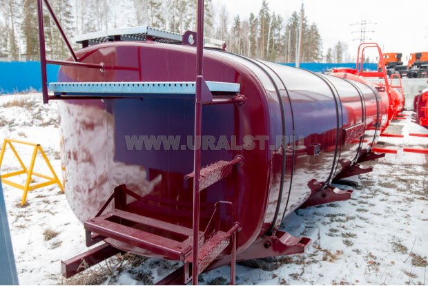 Цистерна с надрамником АЦПТ-10Т УСТ