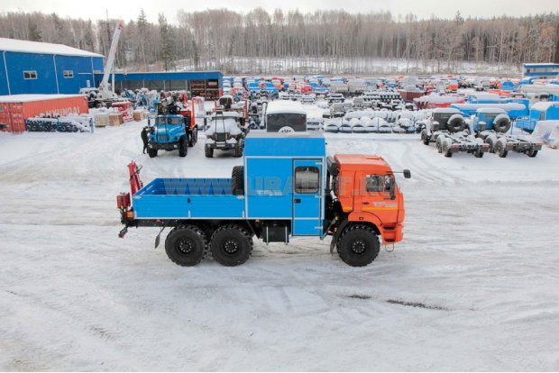 Транспортно-бытовая машина УСТ-5453 с КМУ ИМ-20 на шасси Камаз 43118-46
