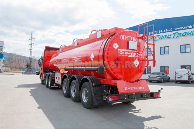Седельный тягач SHACMAN SX42584V324 + Полуприцеп цистерна ППЦ 29К-32-3