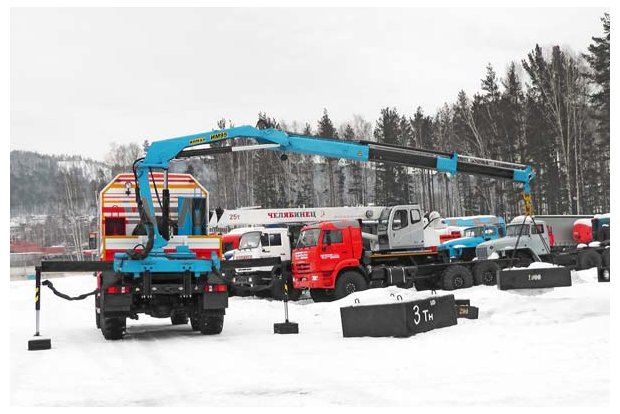 Автофургон Урал с КМУ